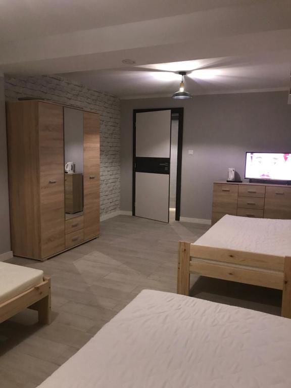 Проживание в семье Sajenek_pl Loft Basment Room Августов-36